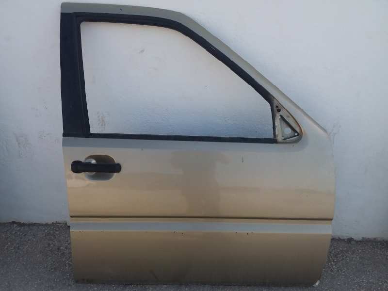 Puerta delantera derecha