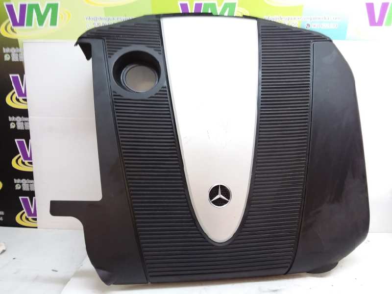 Tapa motor, foto 1 de 2