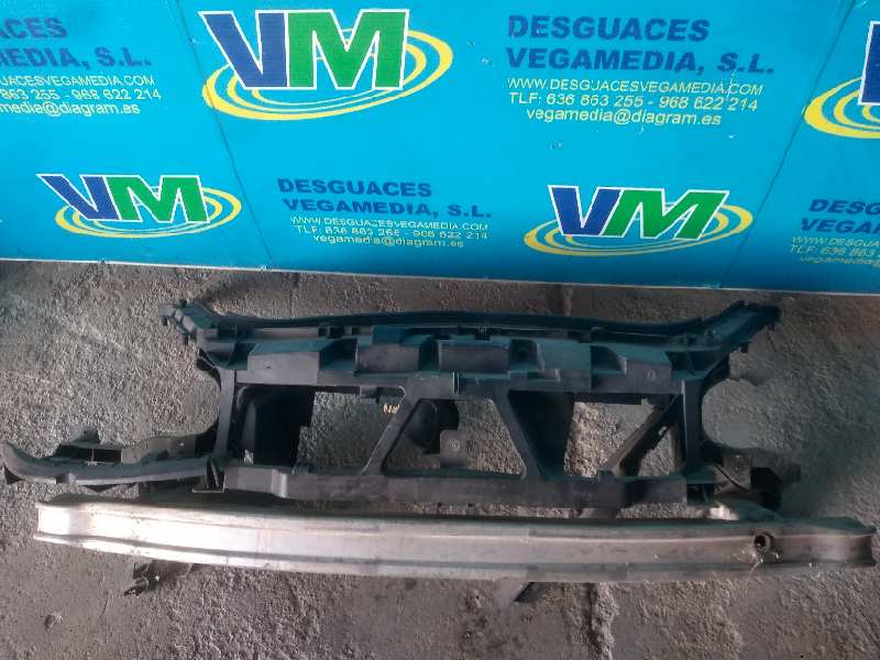 Panel frontal, foto 1 de 4