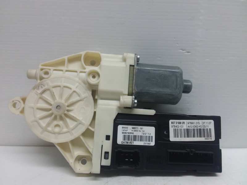Motor elevalunas delantero izquierdo