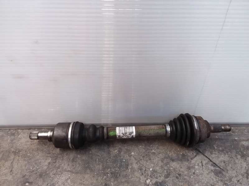 Transmision delantera izquierda