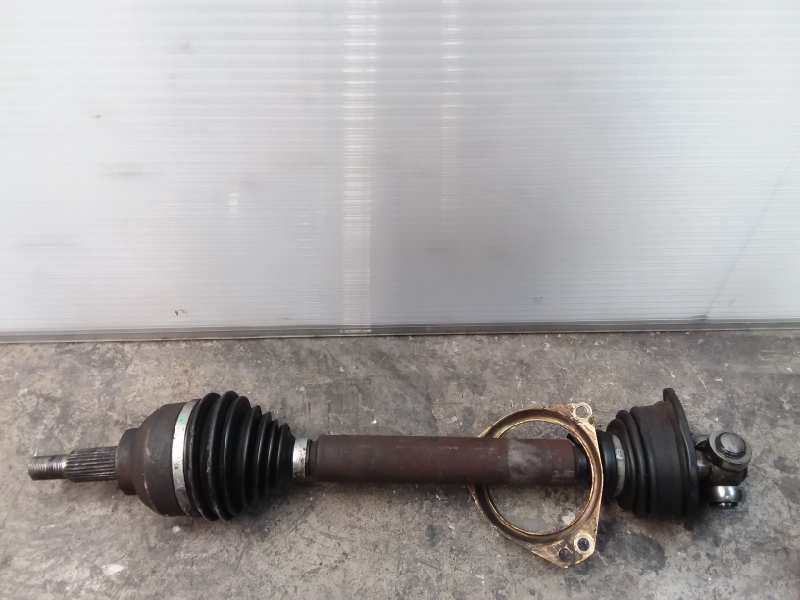 Transmision delantera izquierda, foto 1 de 3