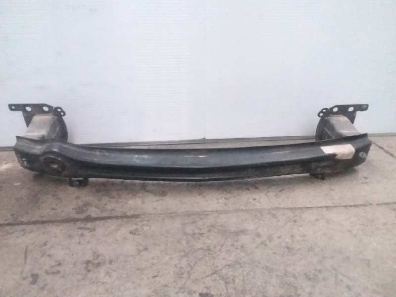 Refuerzo paragolpes delantero