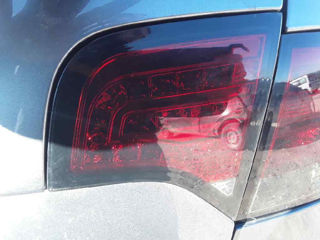 Right inner rear light, photo 1 of 4
