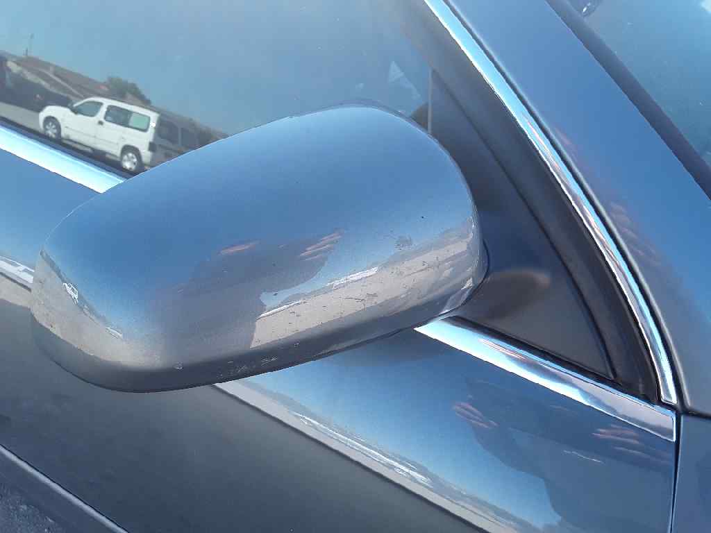 Retrovisor derecho