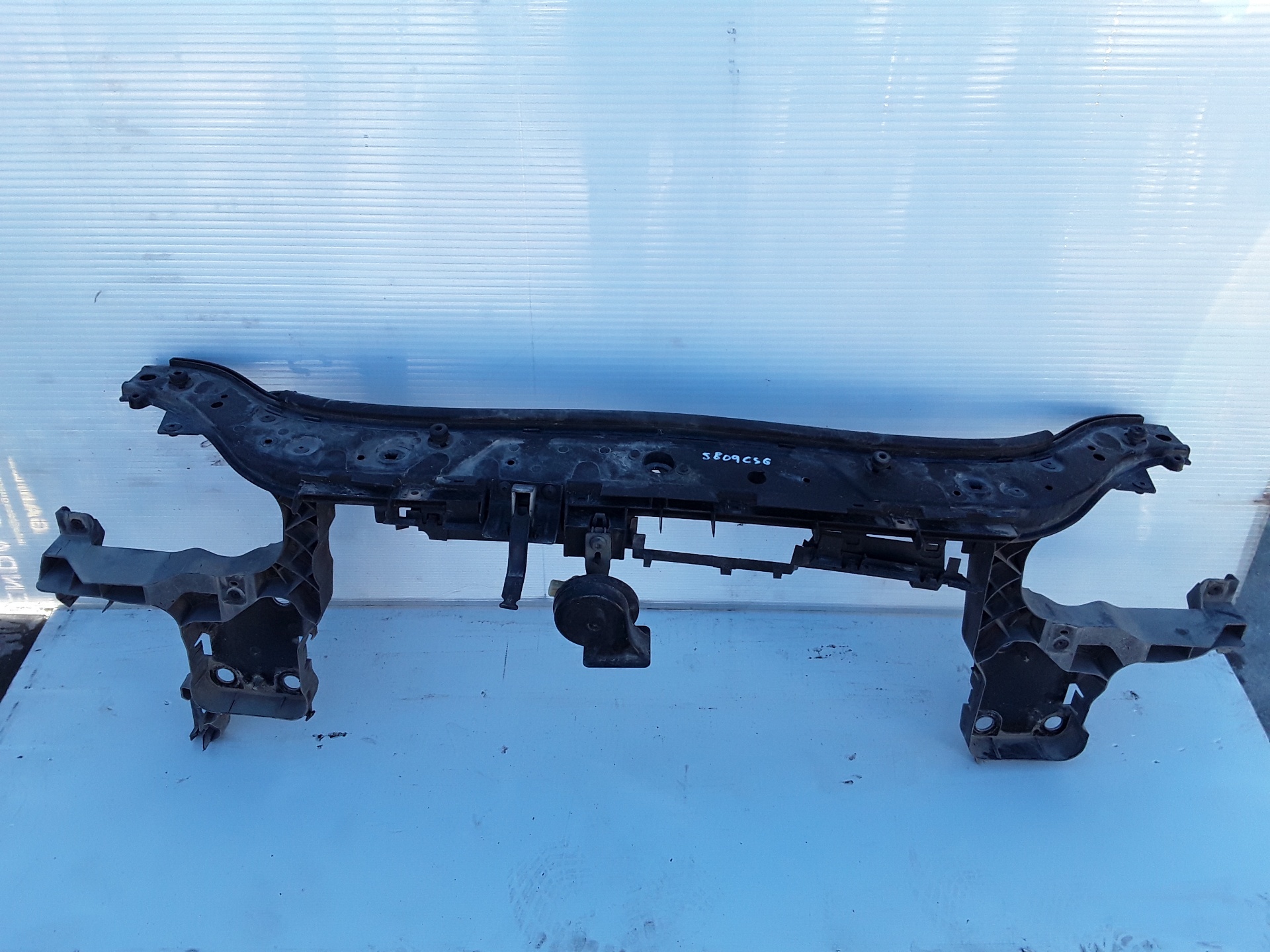 Panel frontal