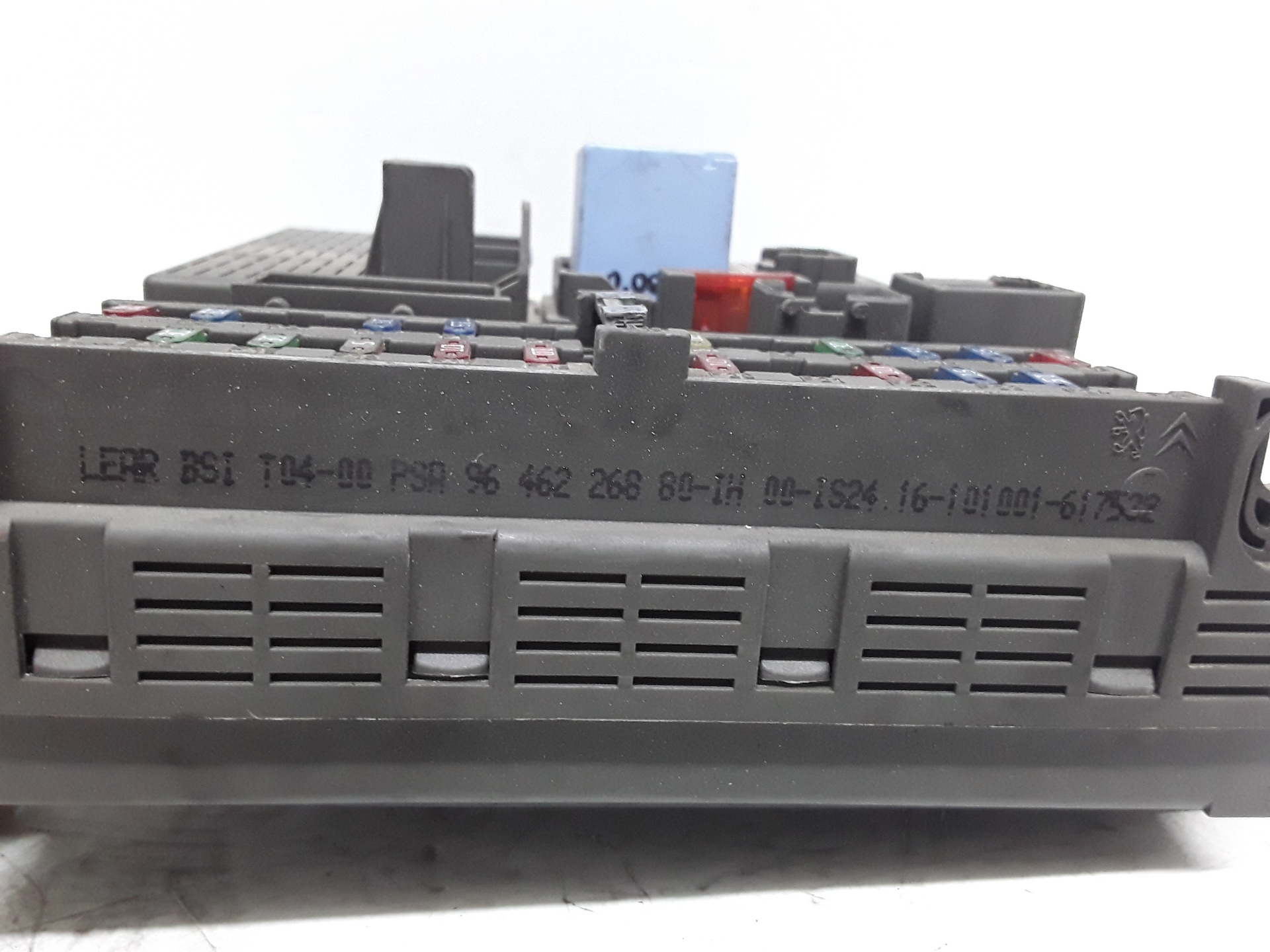 Caja reles / fusibles
