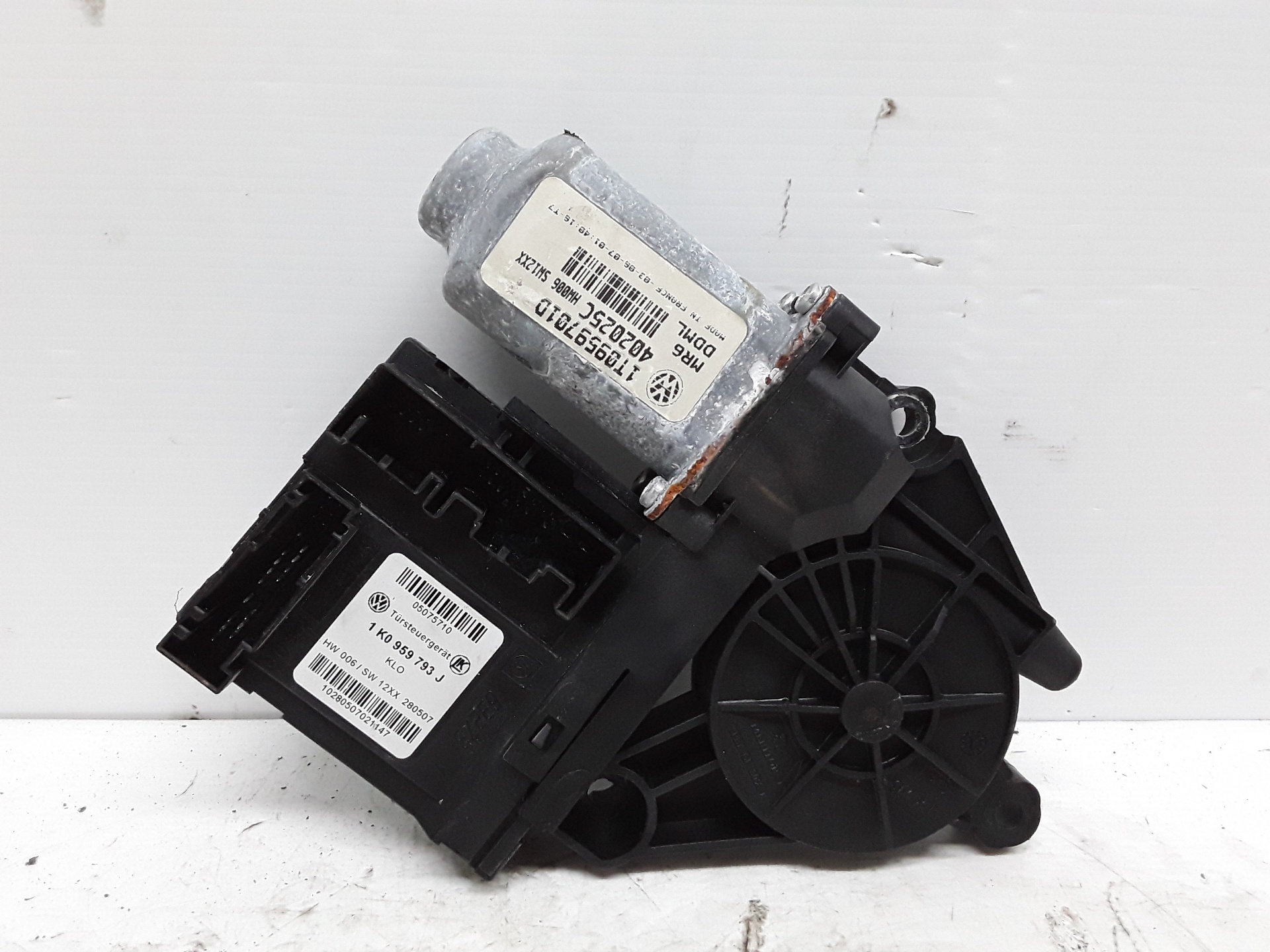Motor elevalunas delantero derecho, foto 1 de 5