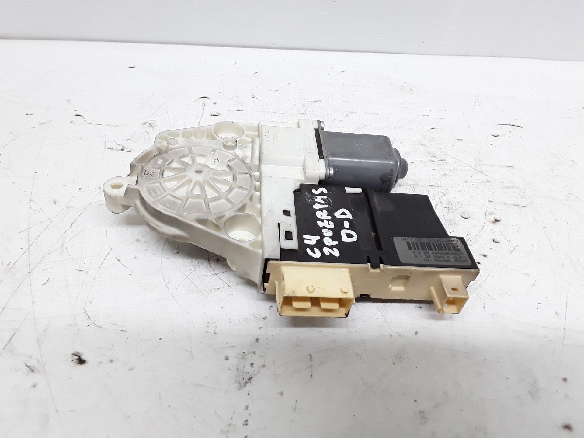 Motor elevalunas delantero derecho