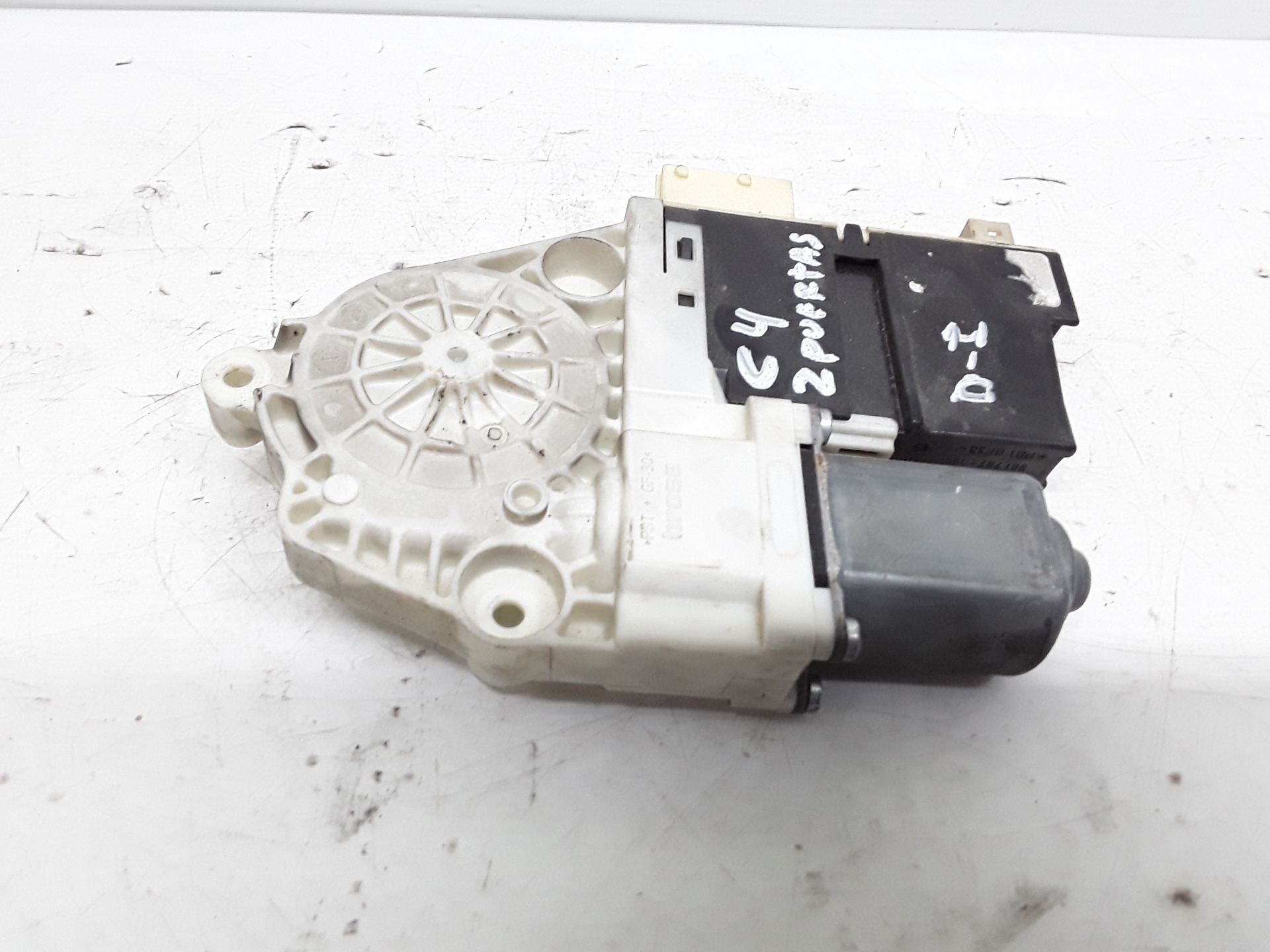 Motor elevalunas delantero izquierdo