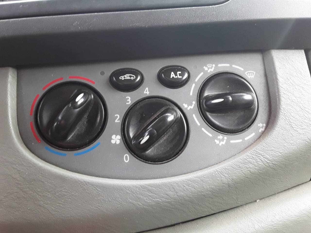 Mando calefaccion / aire acondicionado, foto 1 de 1