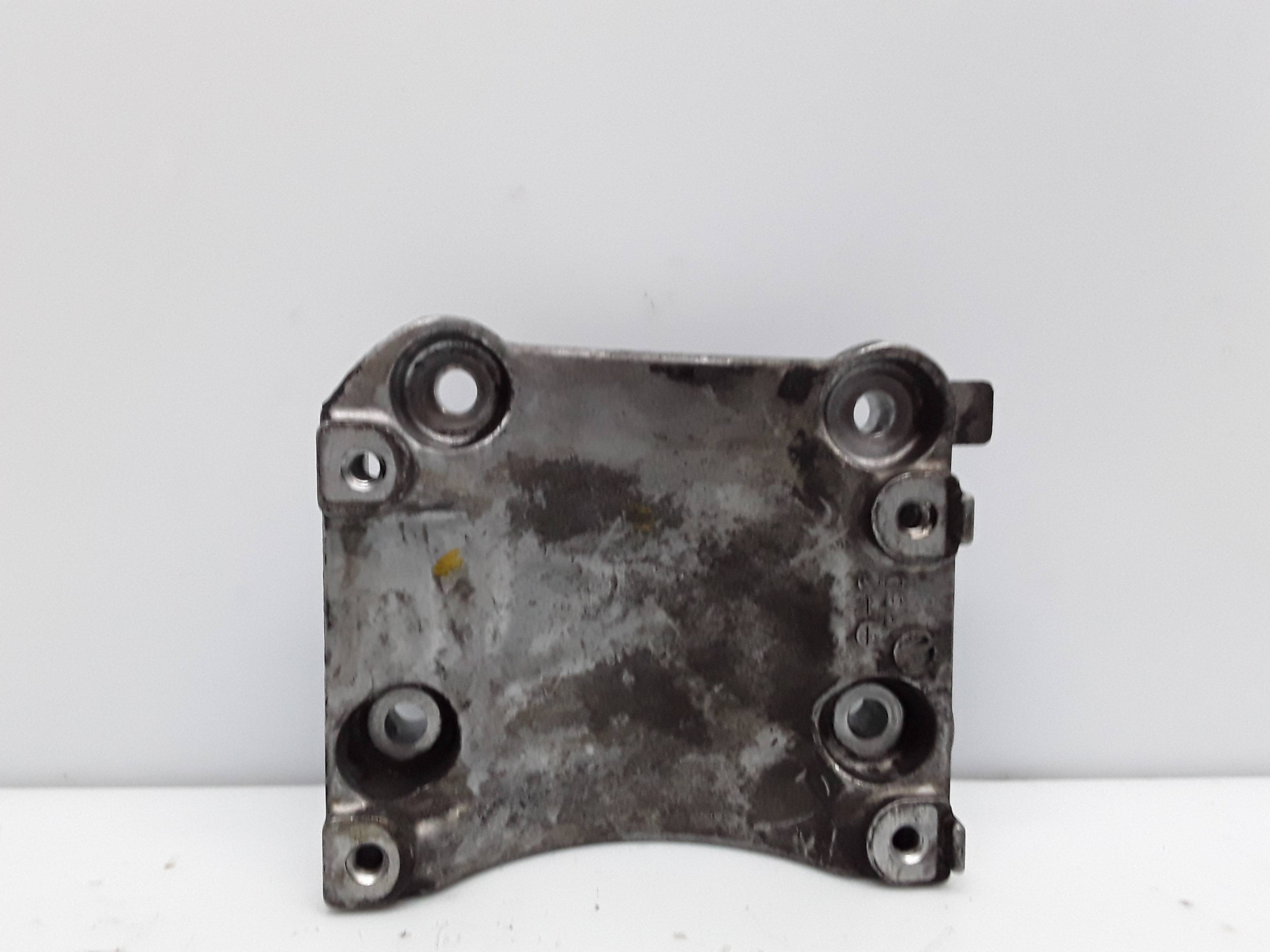 Soporte alternador, foto 1 de 2