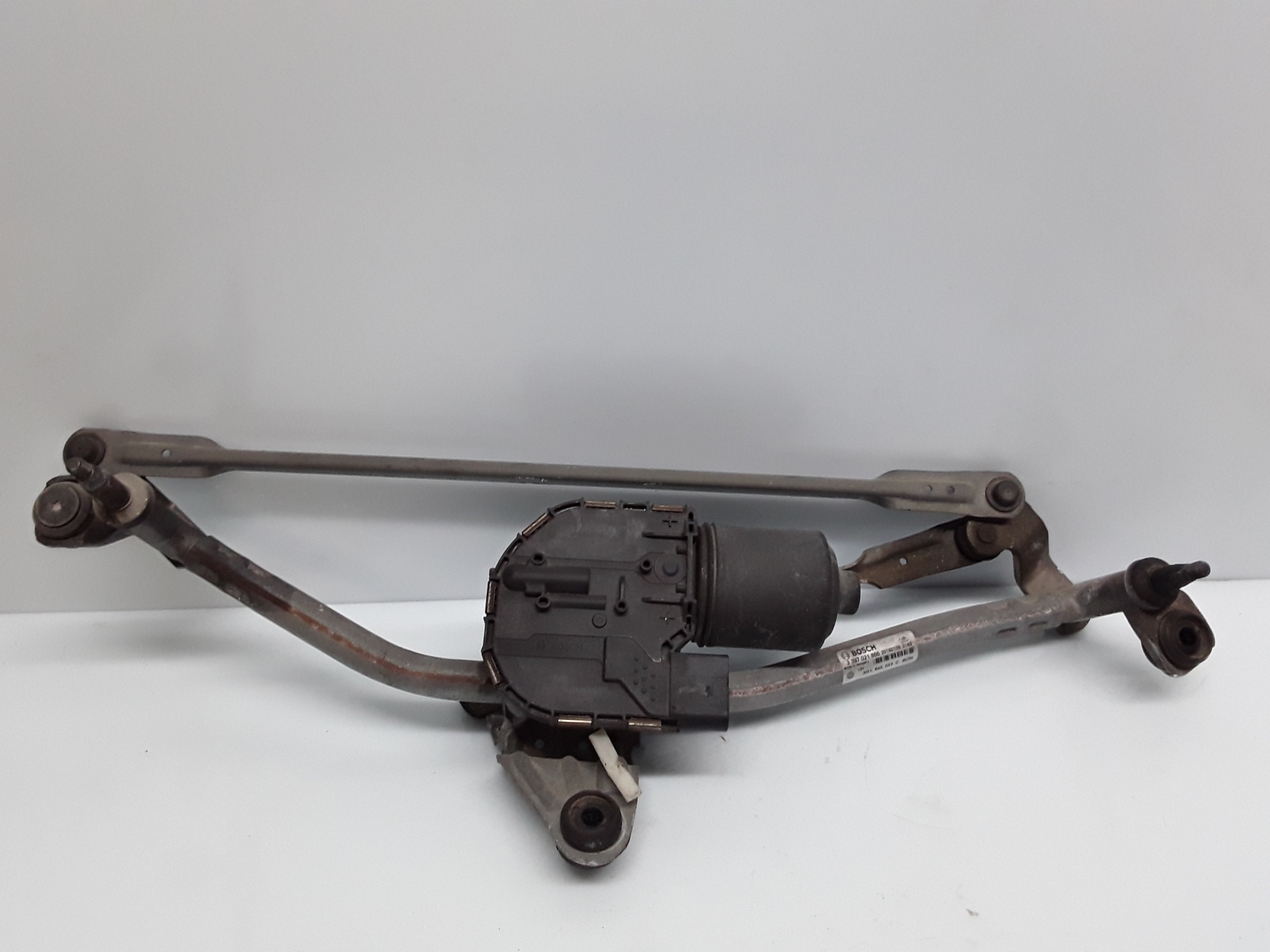 Motor limpia delantero