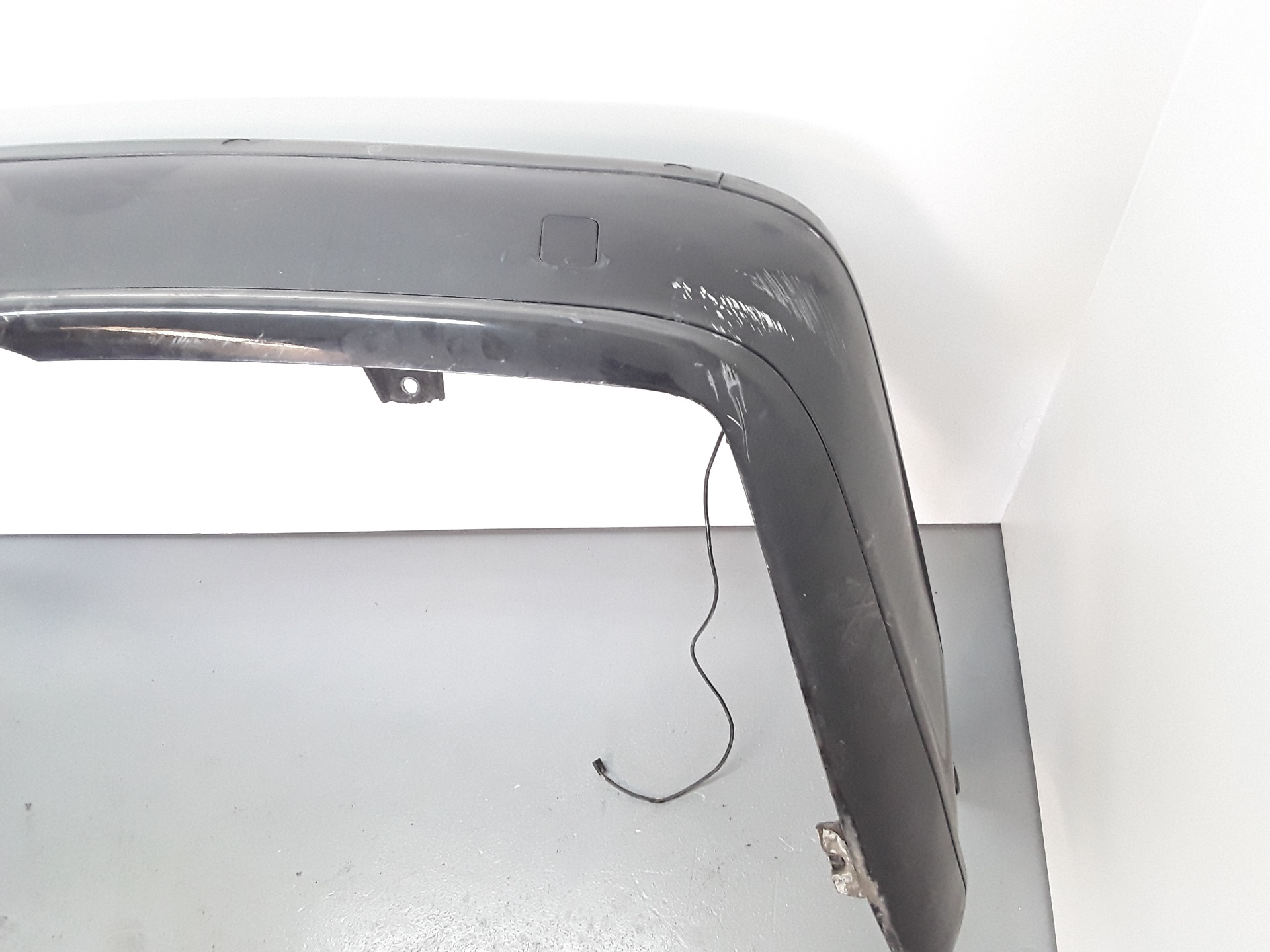 Paragolpes trasero