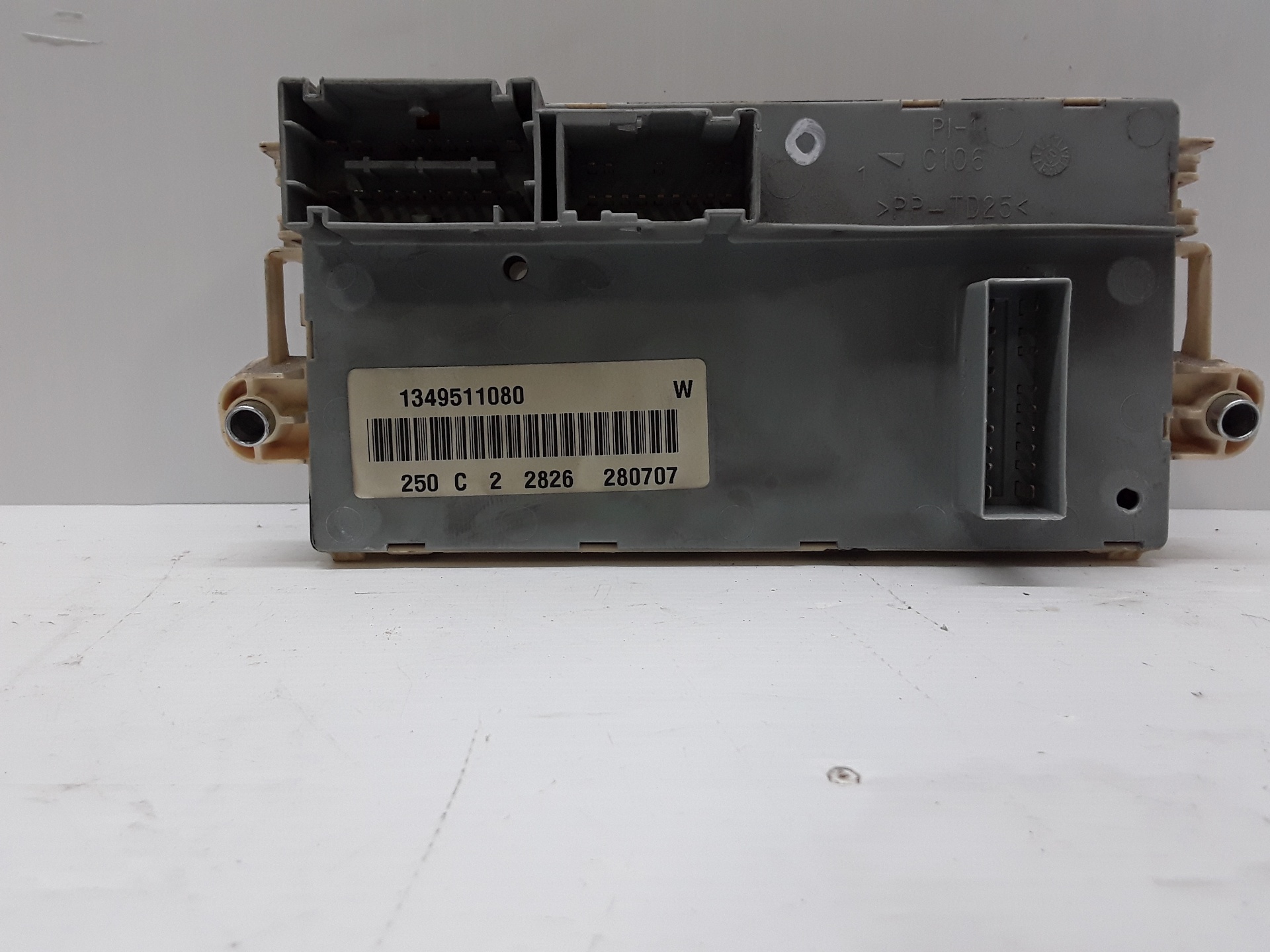 Caja reles / fusibles, foto 1 de 2