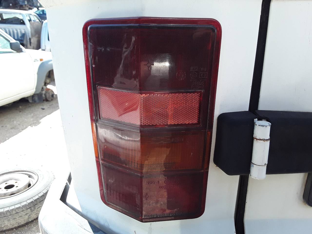 Piloto trasero izquierdo, foto 1 de 1