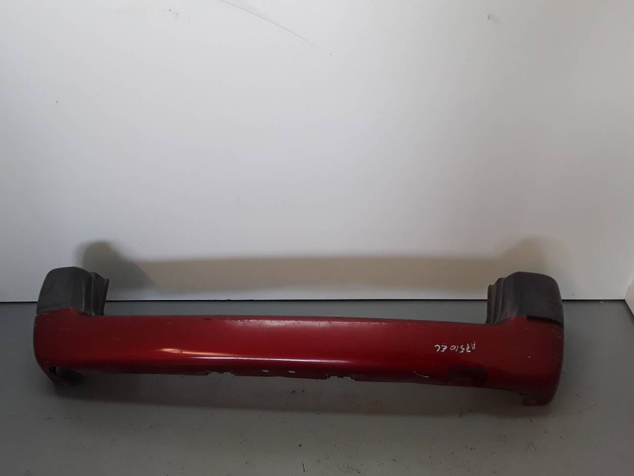 Paragolpes trasero