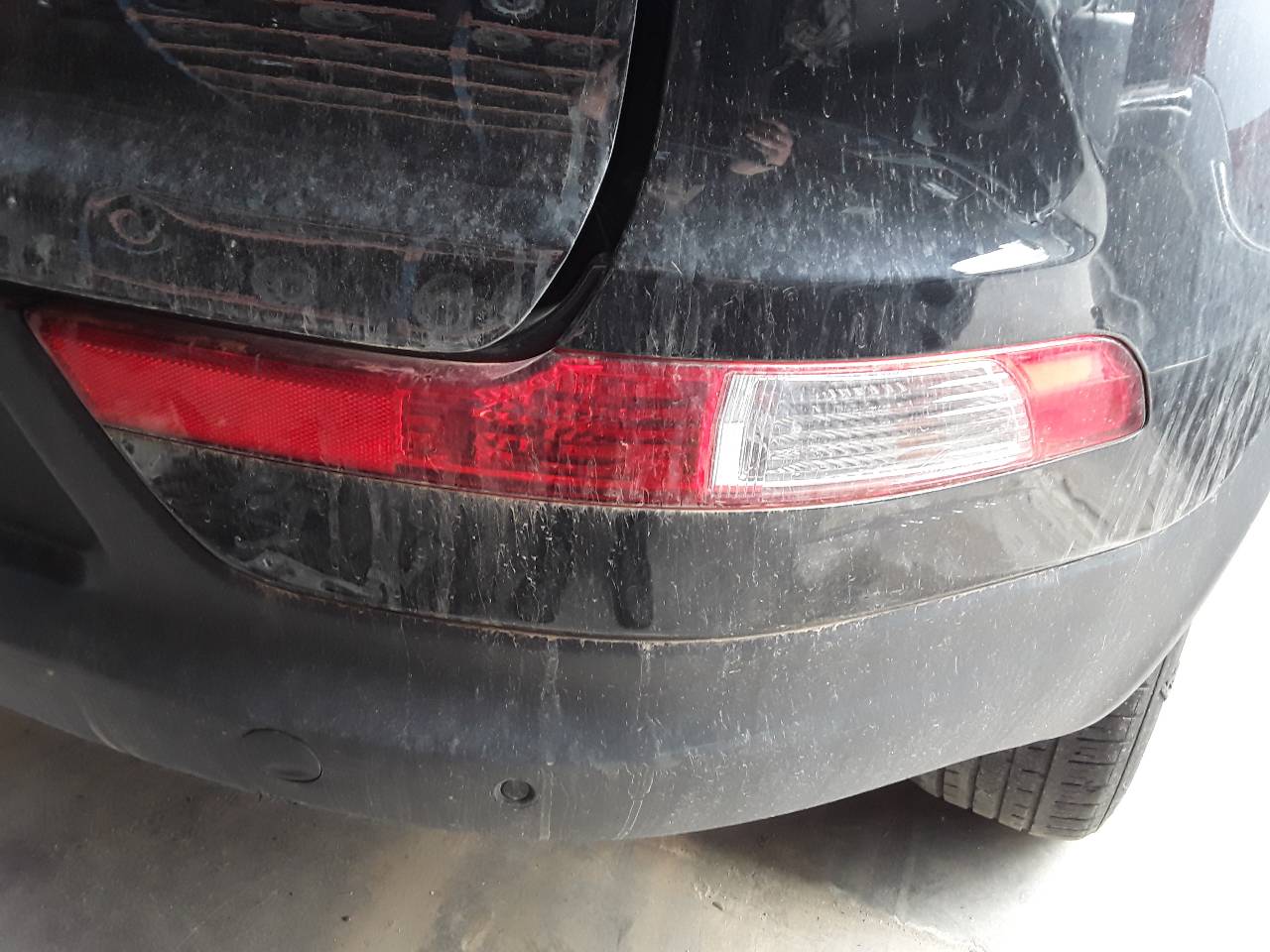 Right rear light in bumper, photo 1 of 3