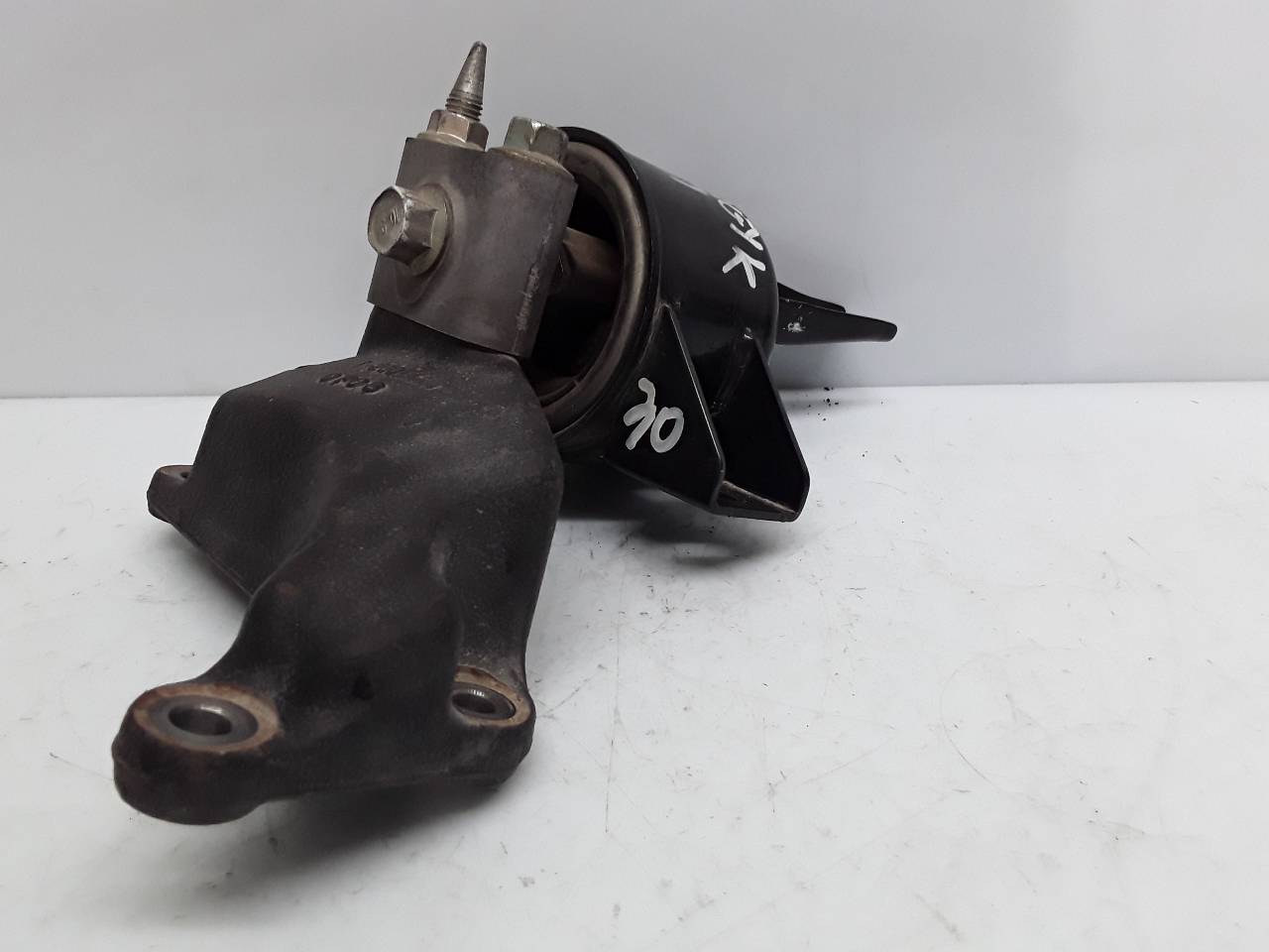 Soporte motor izquierdo, foto 1 de 5