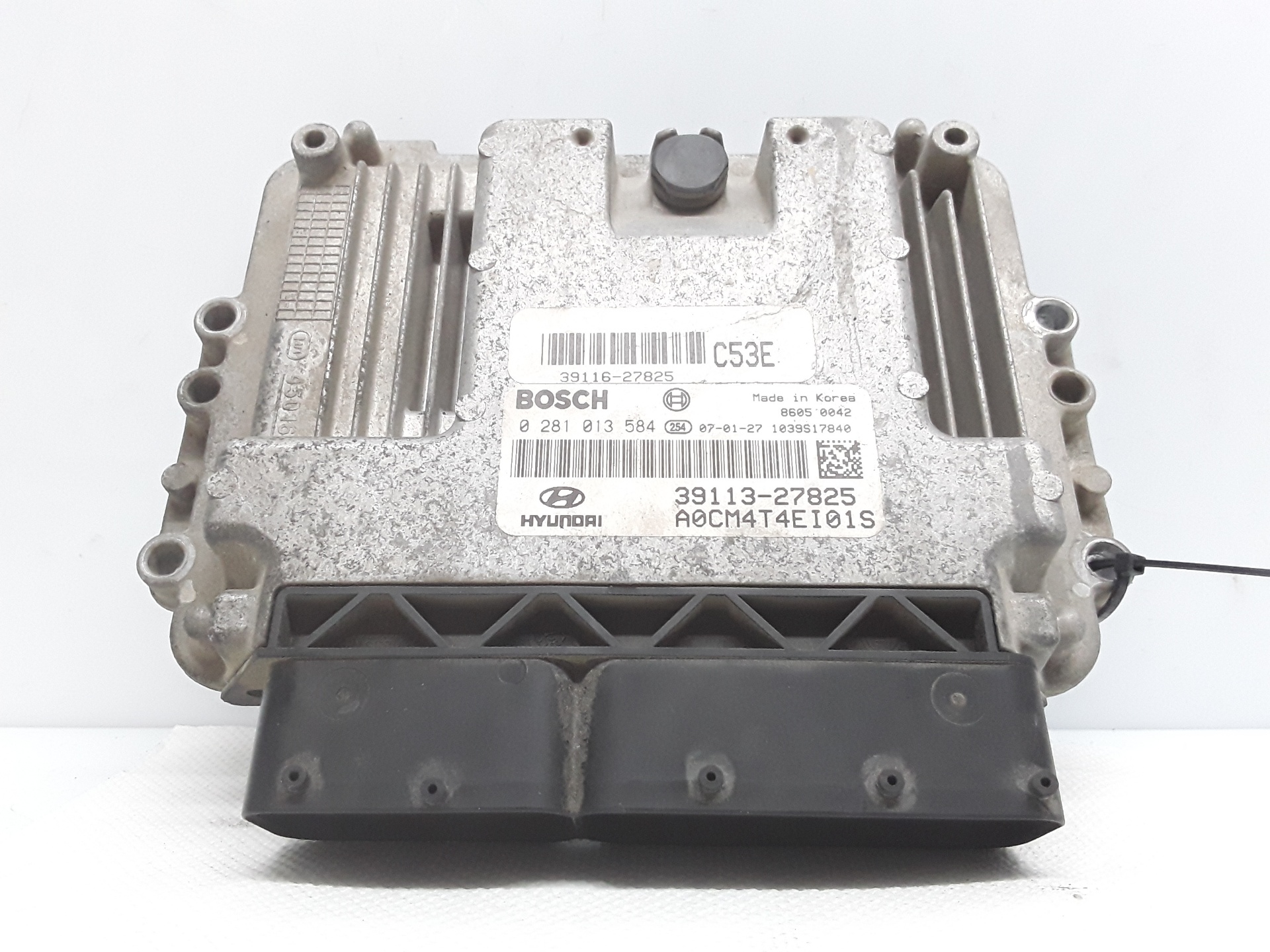Engine control unit (ECU), photo 1 of 2