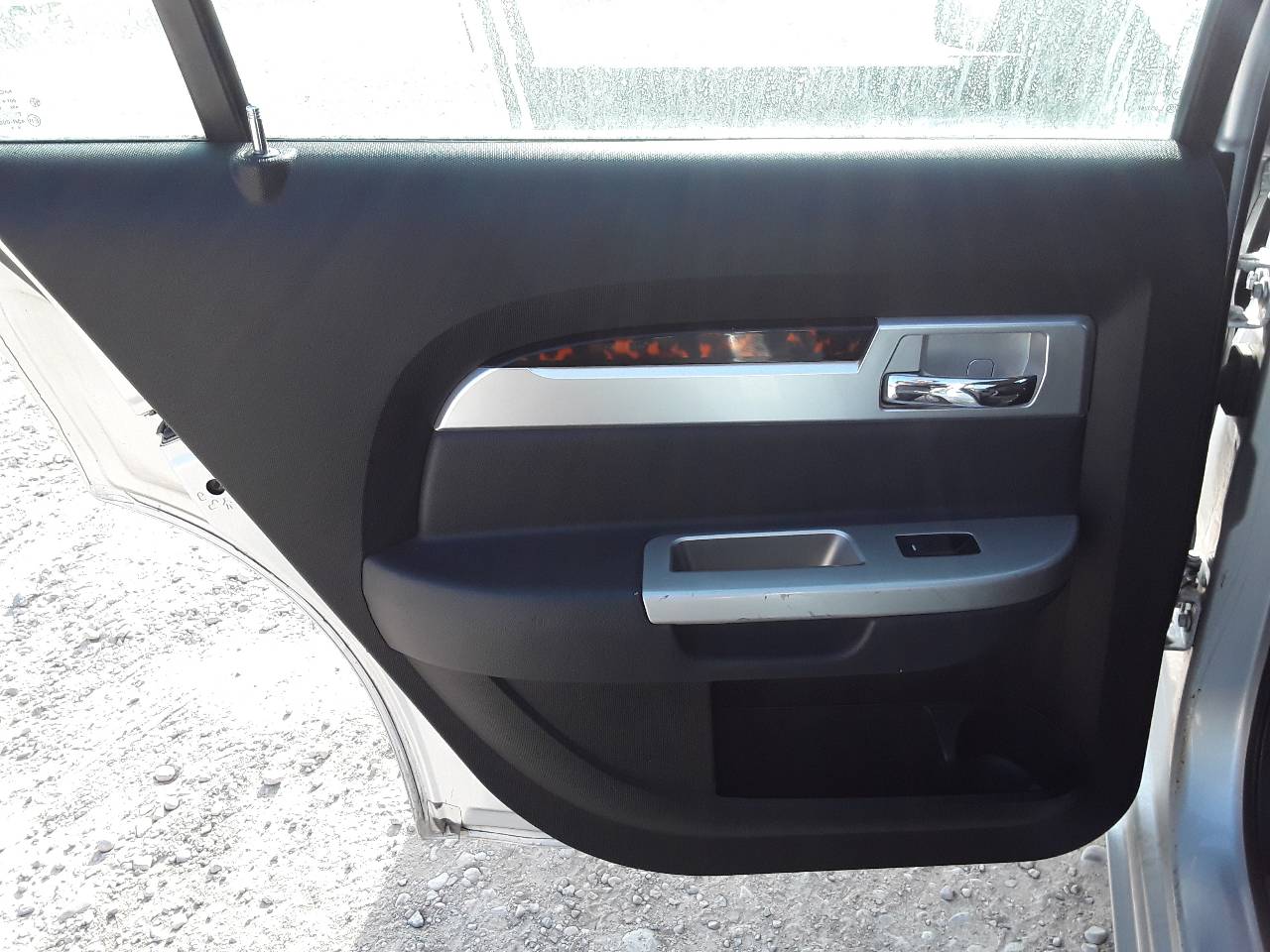 Rear left door trim, photo 1 of 1