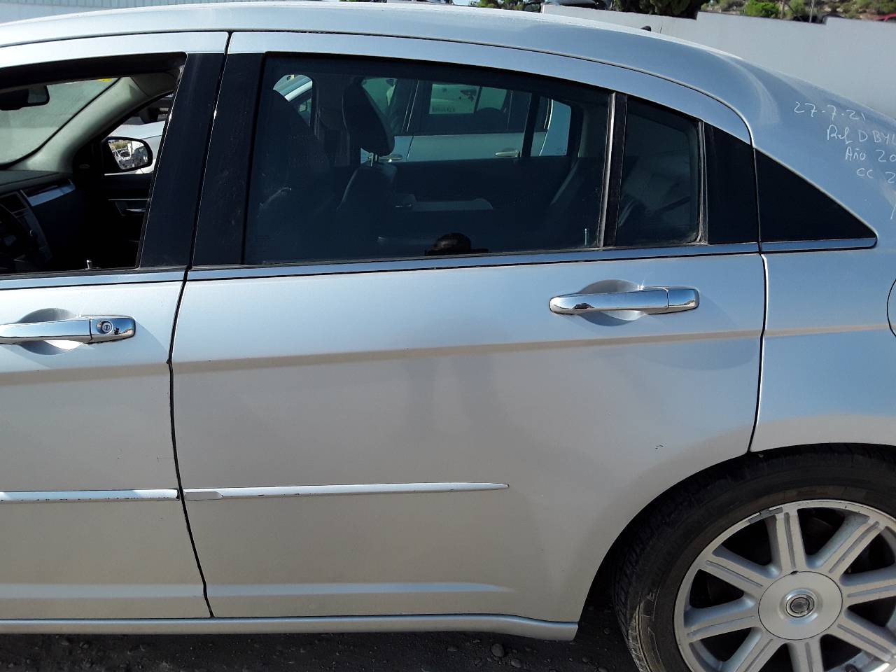 Rear left door, photo 1 of 1