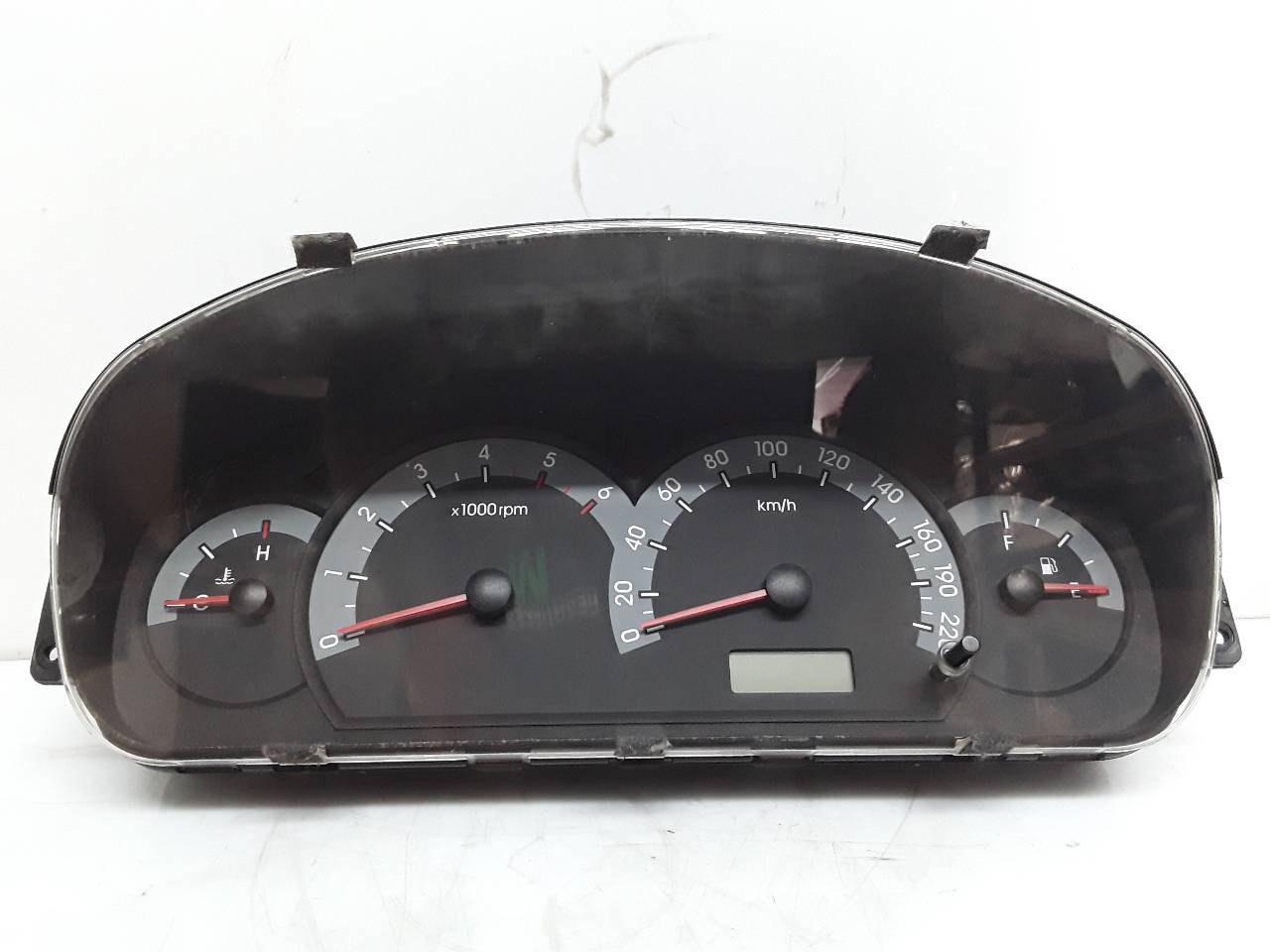 Instrument cluster, photo 1 of 3