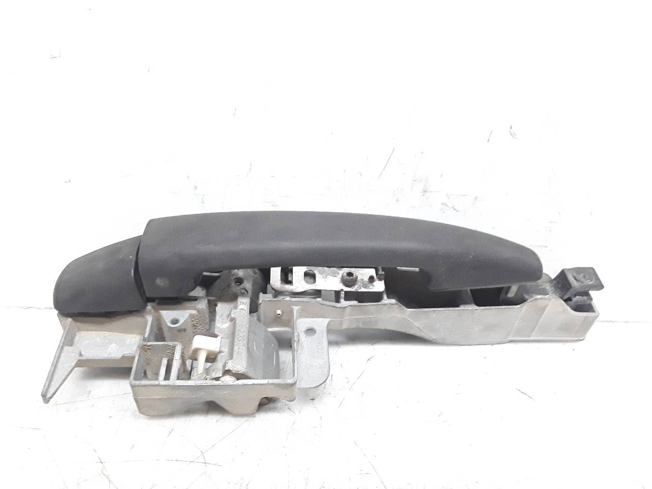 Rear right outer door handle, photo 1 of 3