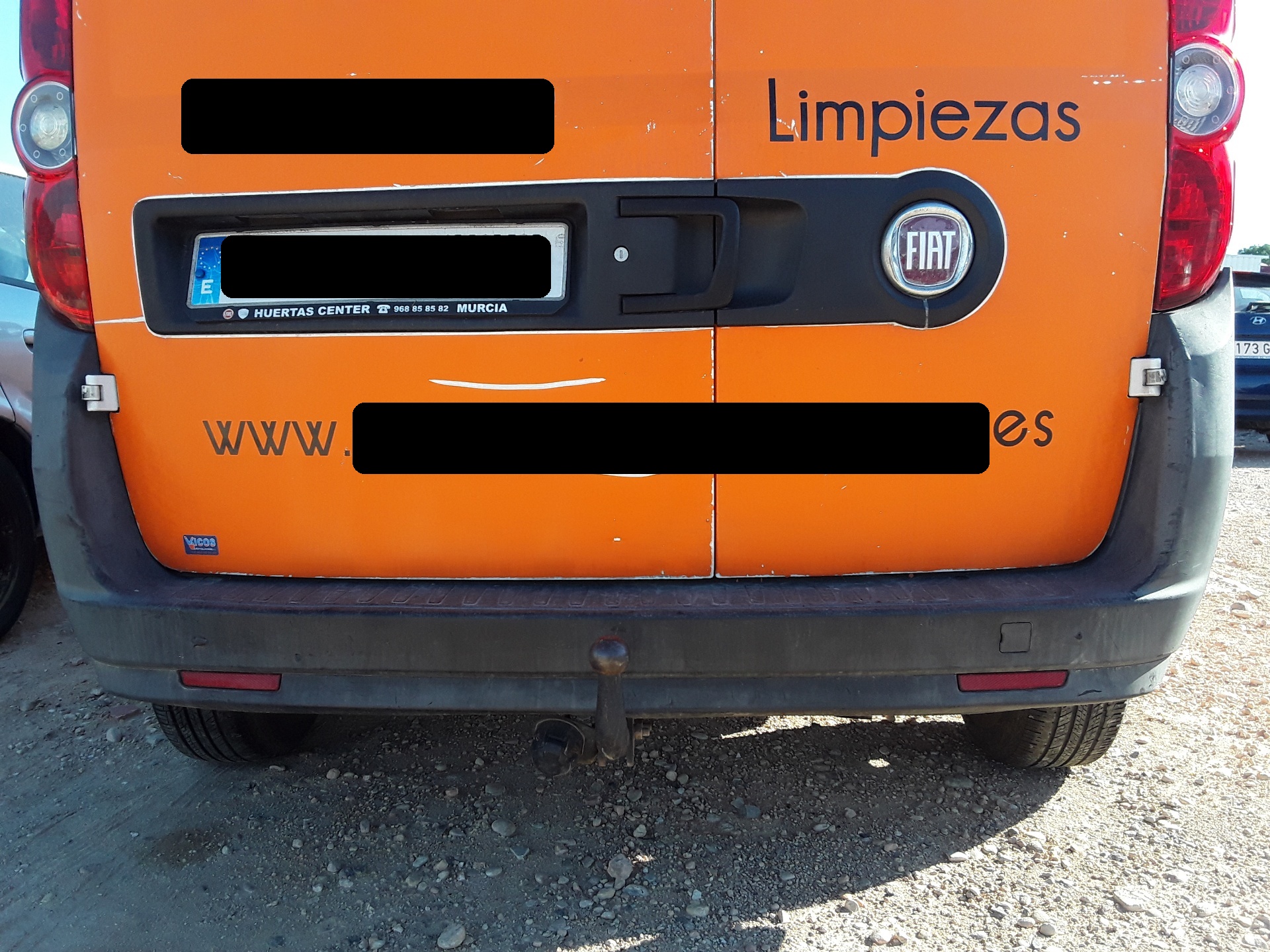 Paragolpes trasero, foto 1 de 3