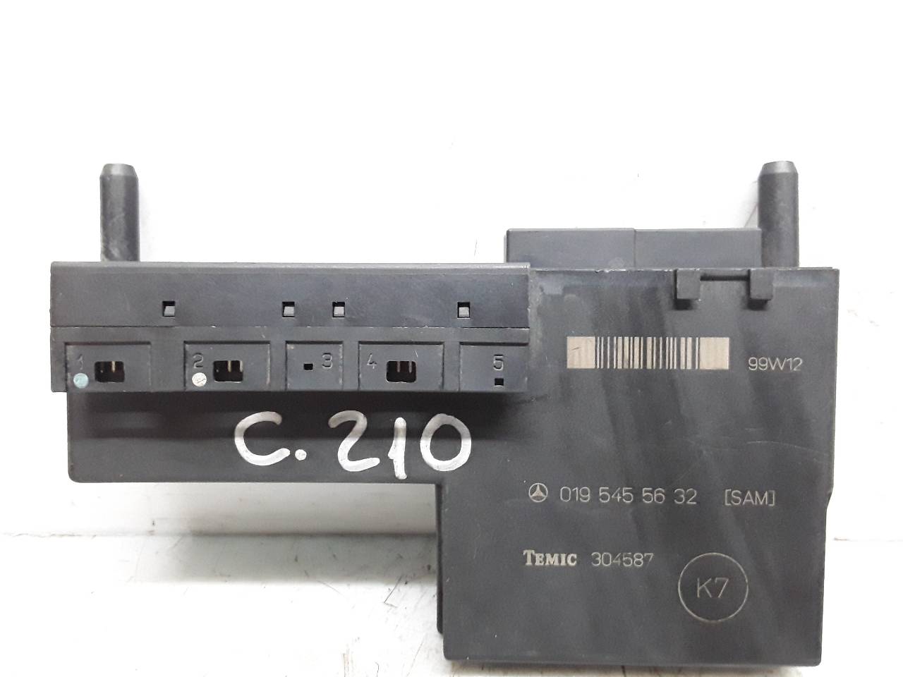 Caja reles / fusibles