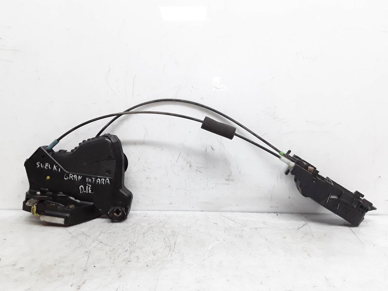 Cerradura puerta delantera izquierda