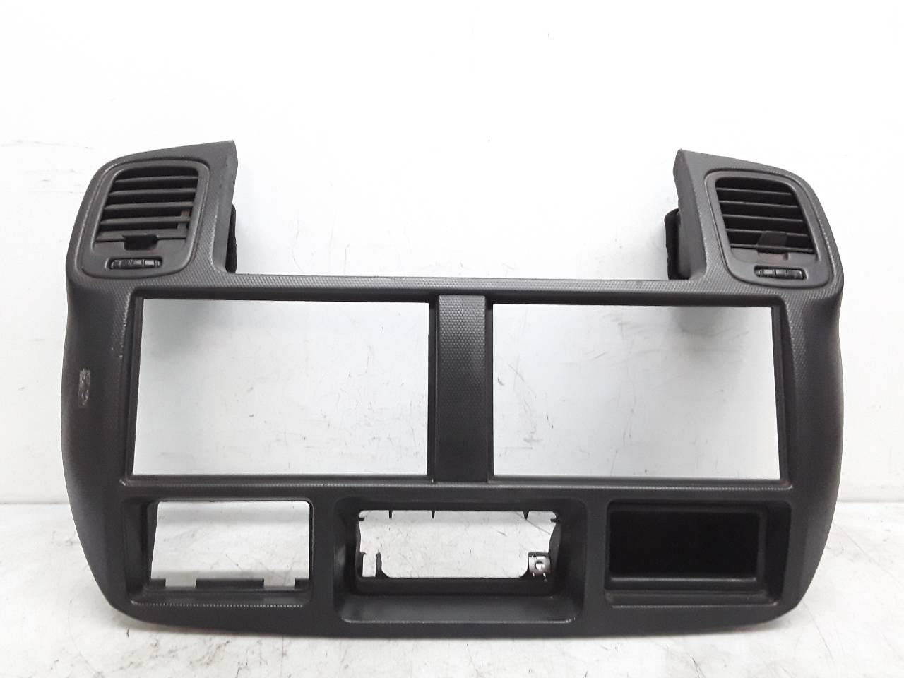Air vent grille, photo 1 of 3