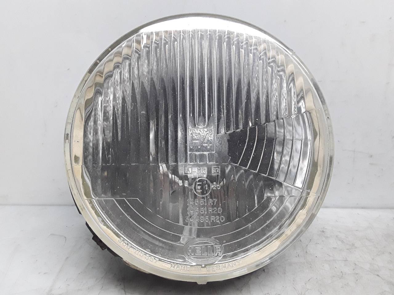 Left headlight, photo 1 of 3