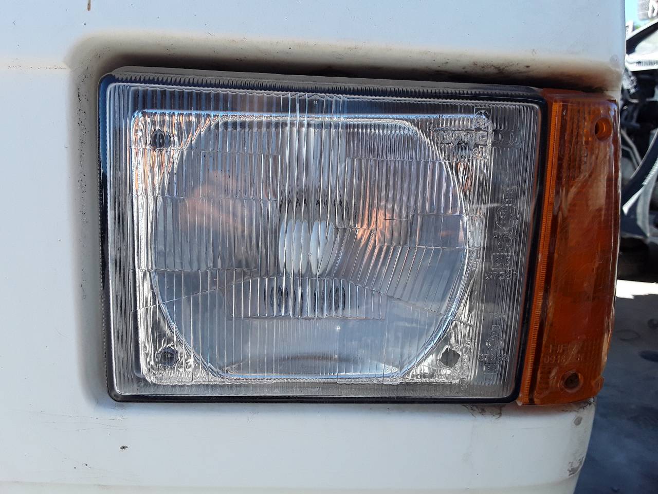 Faro sinistro, foto 1 di 1