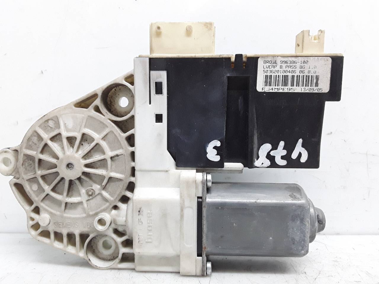 Motor elevalunas delantero derecho