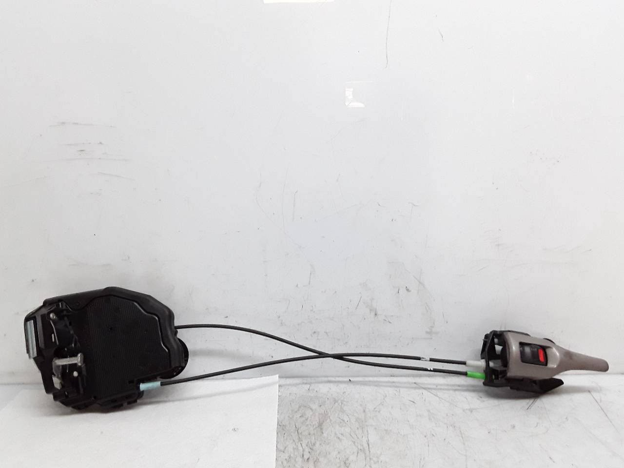 Cerradura puerta trasera derecha