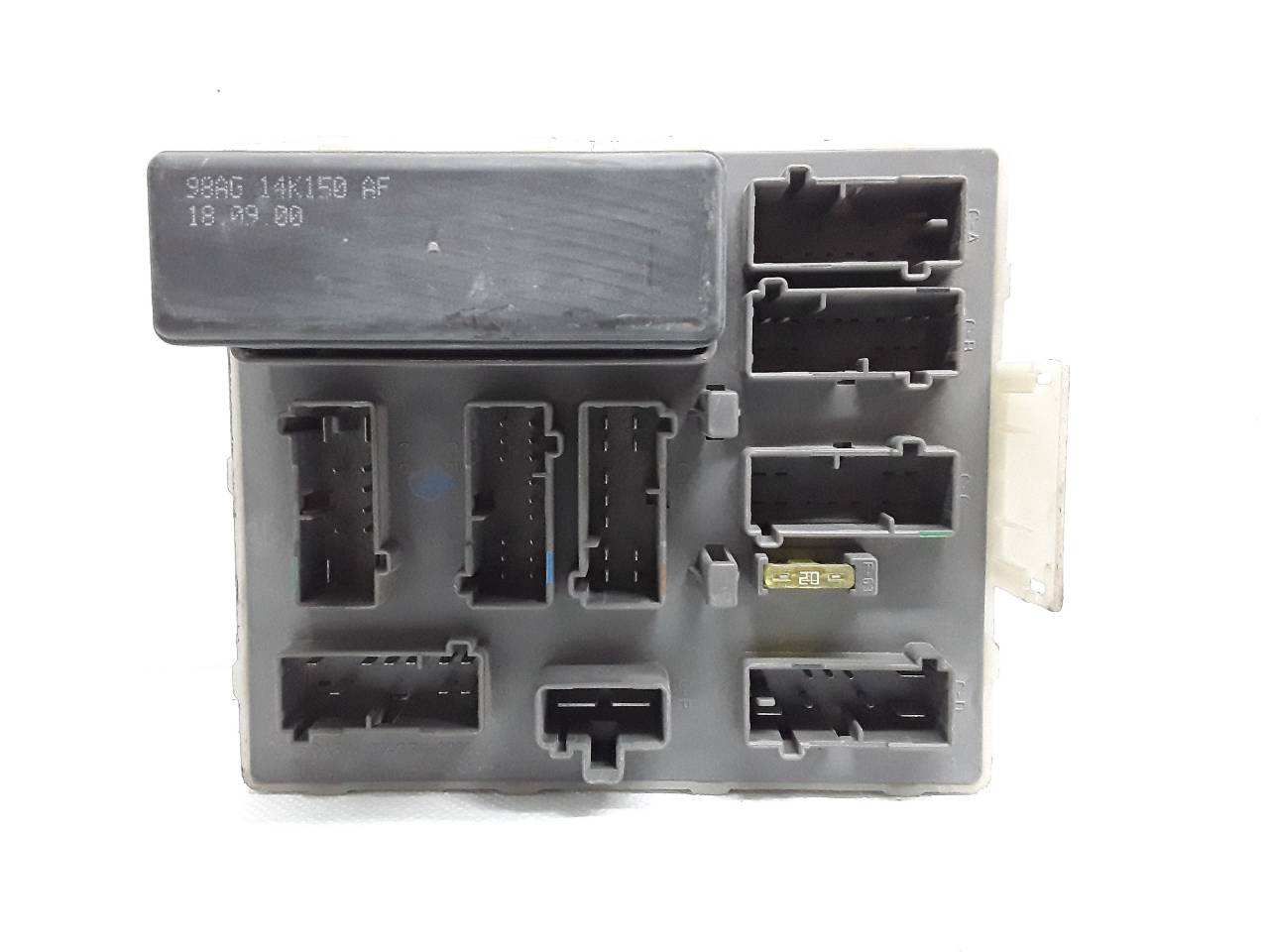 Caja reles / fusibles