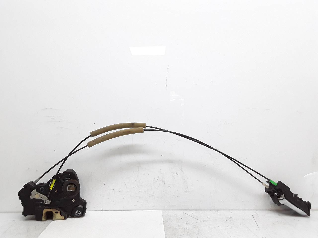 Cerradura puerta delantera derecha