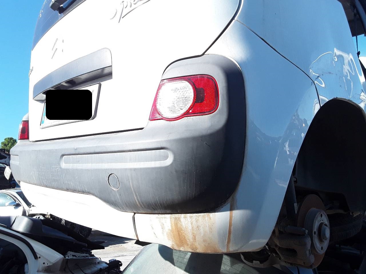 Paragolpes trasero, foto 1 de 3