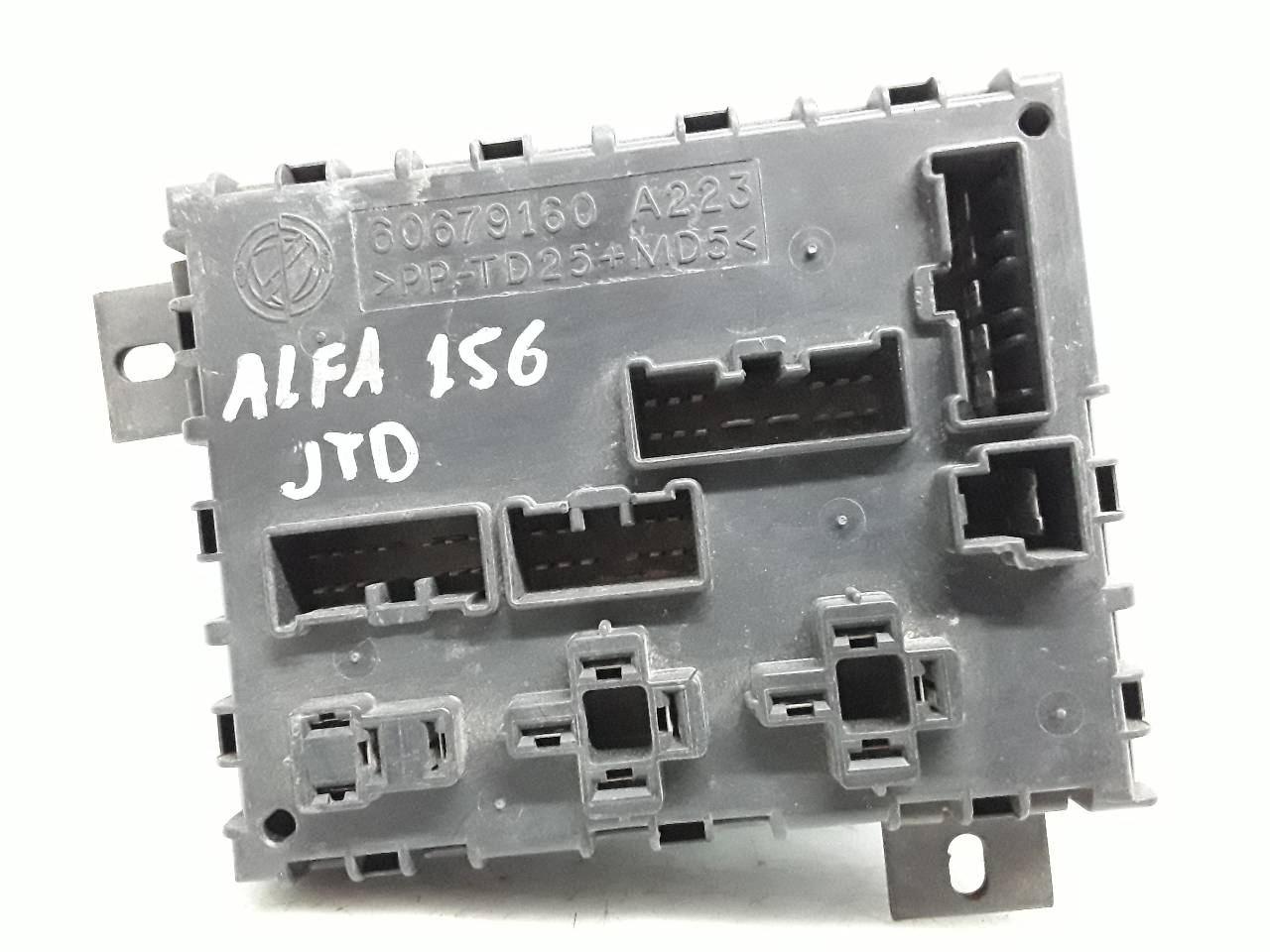 Caja reles / fusibles