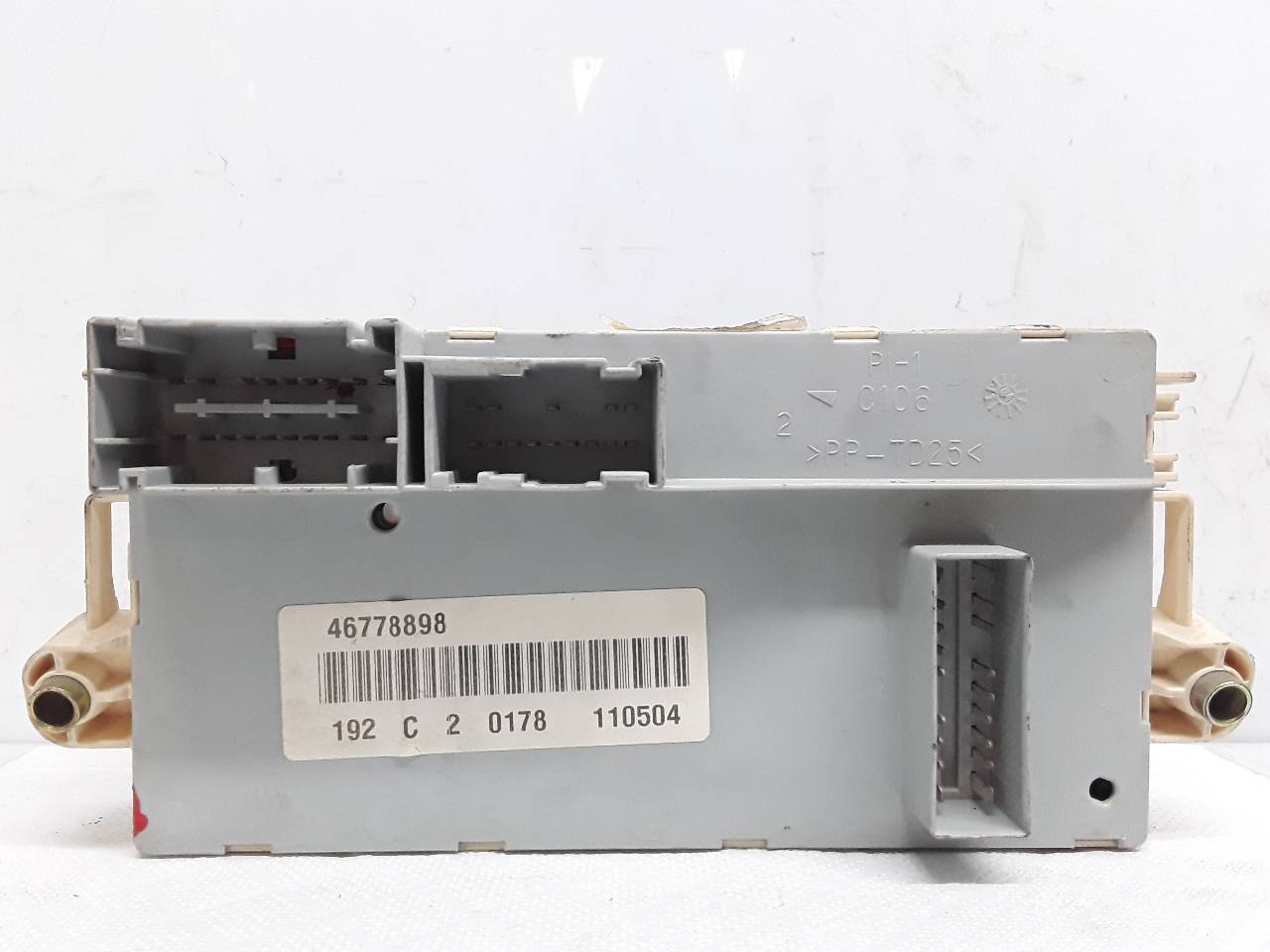 Caja reles / fusibles