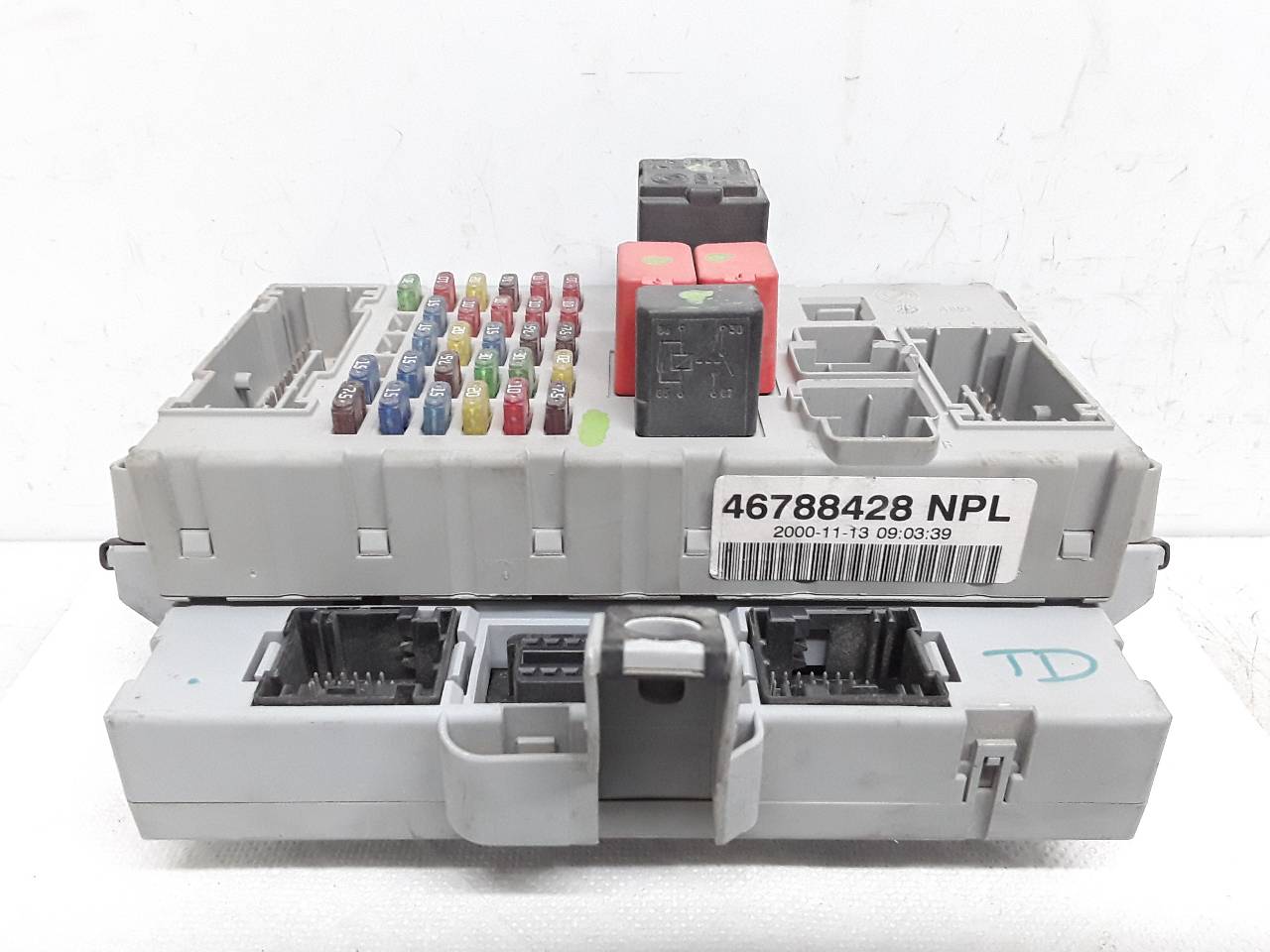 Caja reles / fusibles