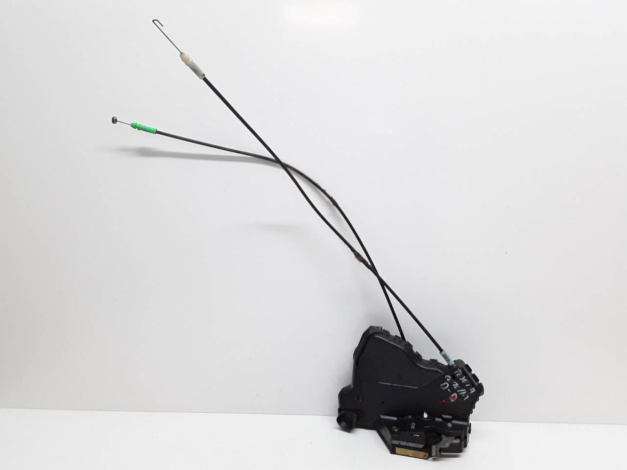 Cerradura puerta delantera derecha