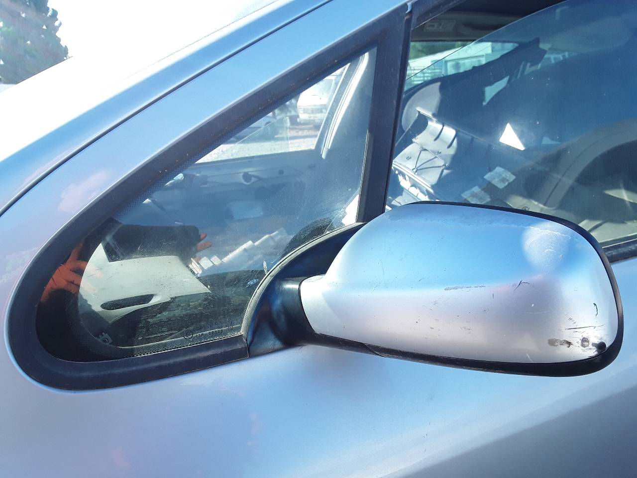 Retrovisor izquierdo