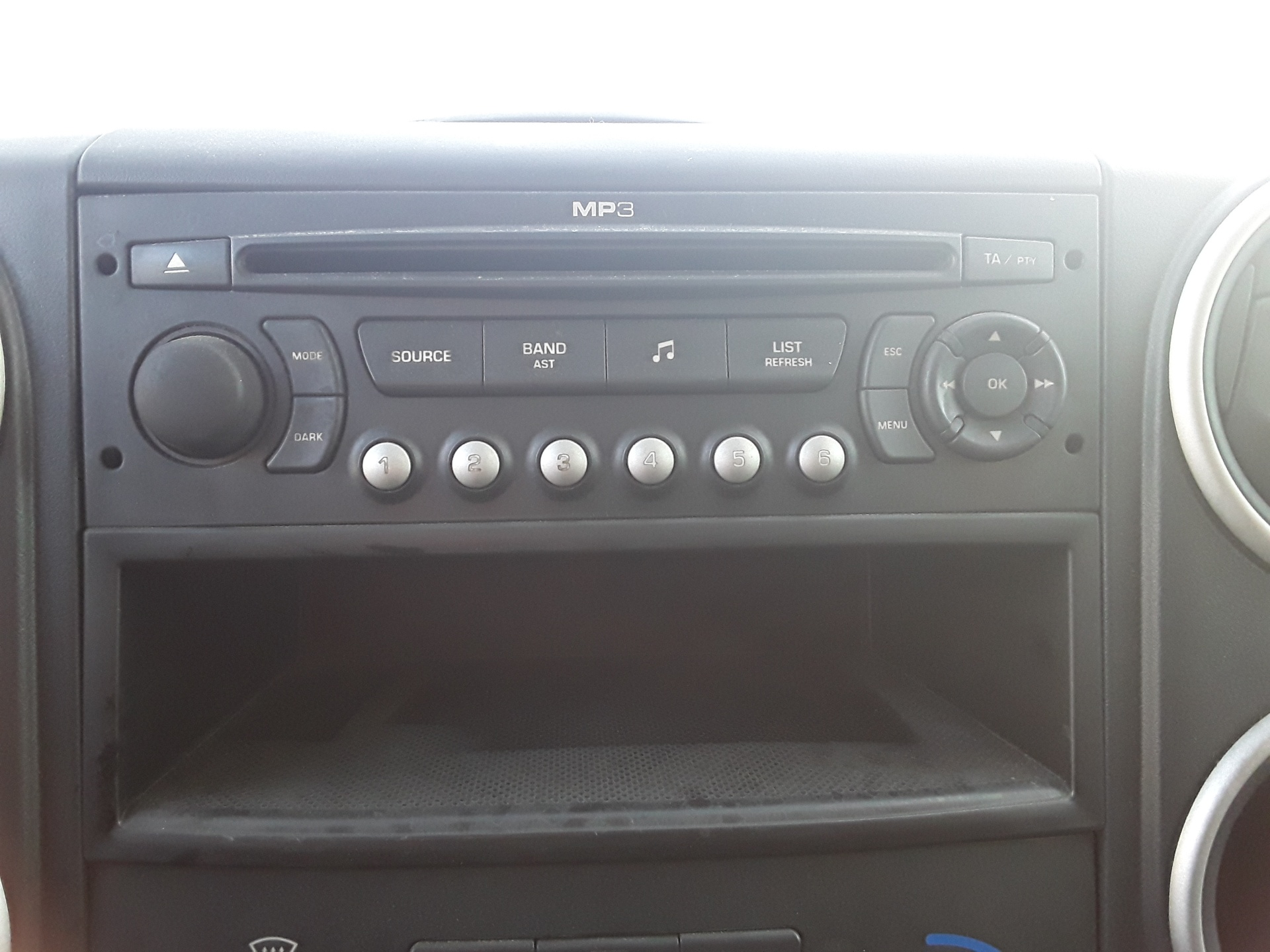 Sistema audio / radio cd, foto 1 de 4
