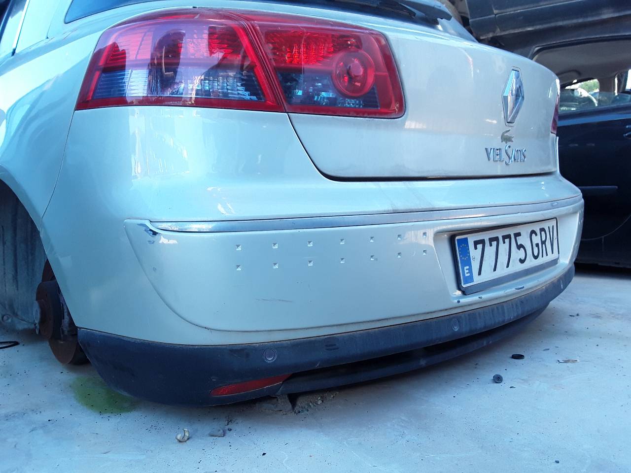 Paragolpes trasero, foto 1 de 3
