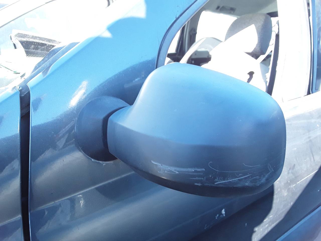 Retrovisor izquierdo