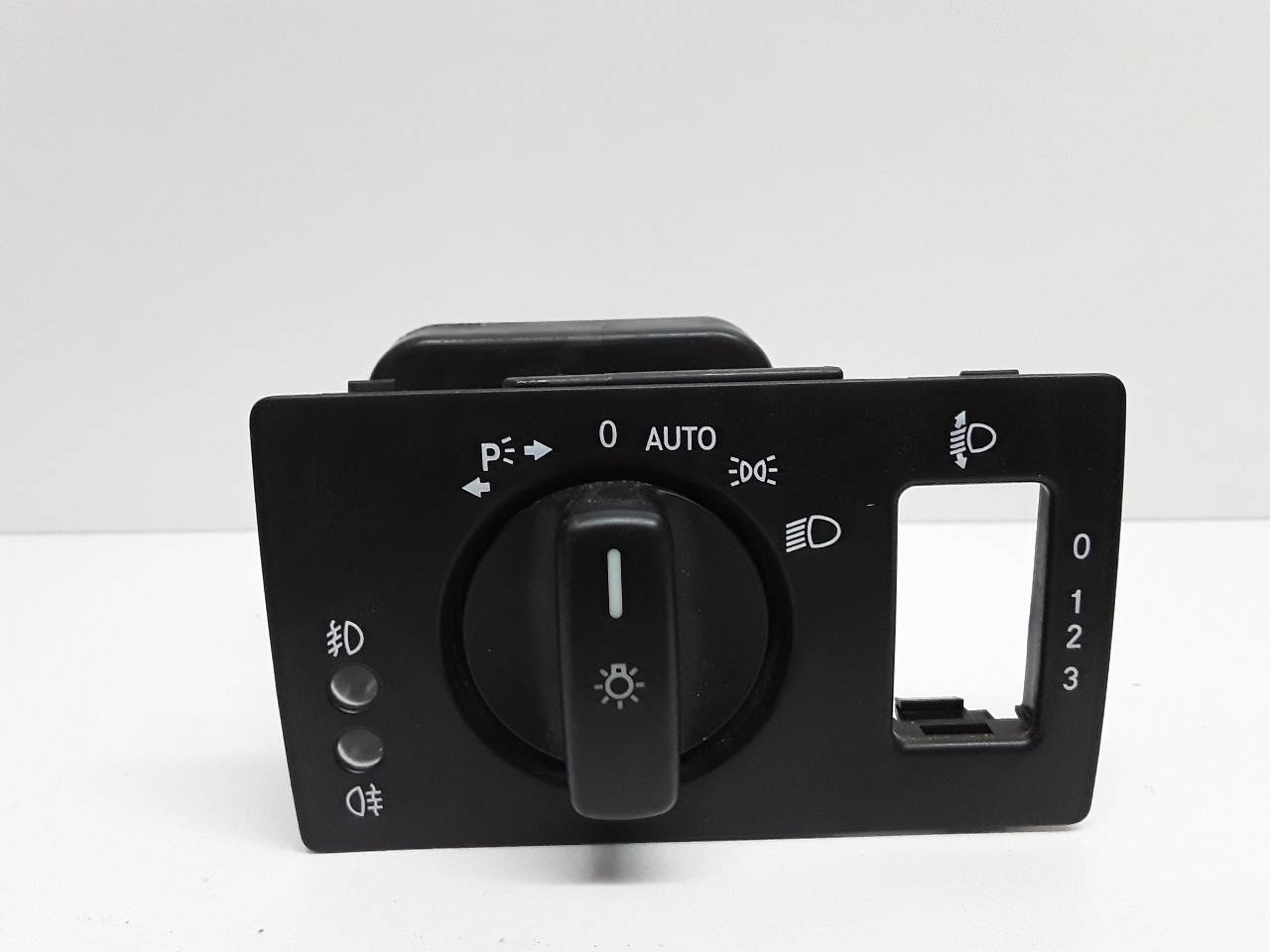 Light switch, photo 1 of 3