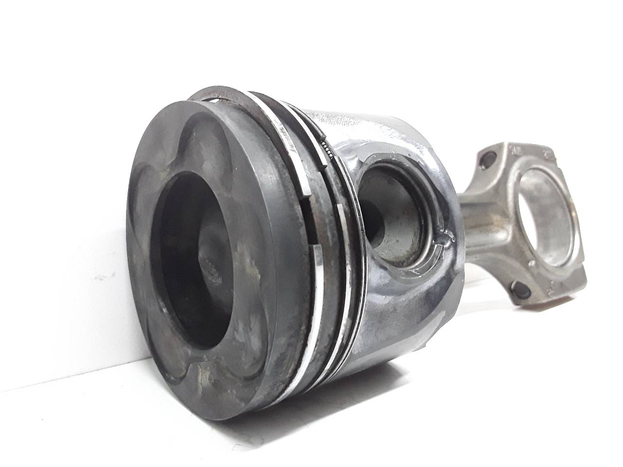 Piston