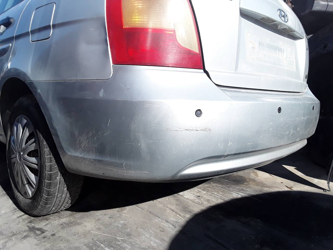 Paragolpes trasero